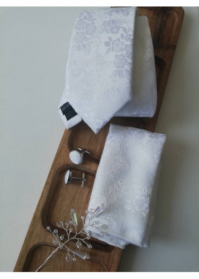  Комплект аксесоари за младоженец - дизайнерска бутониера, вратовръзка, ръкавели и кърпичка в бяло