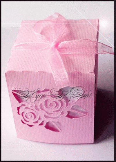 Кутийка за подаръче сватба модел Roses розово