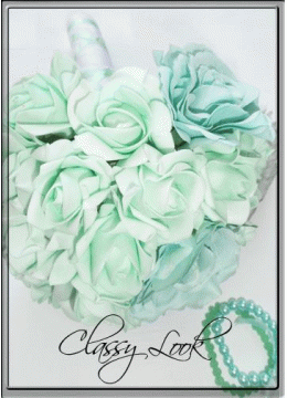 Булчински букет в цвят мента резеда с рози и перли Le matin chez Tiffany