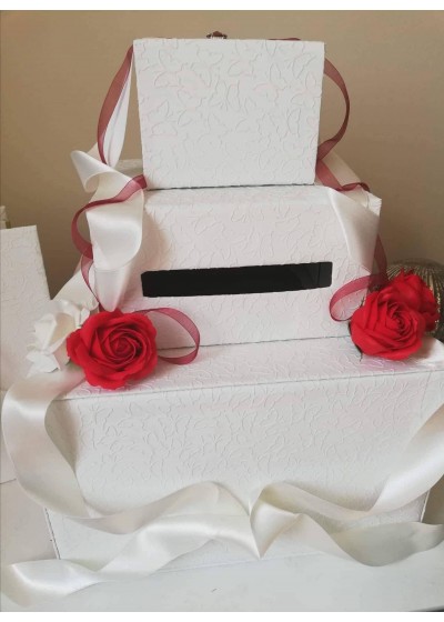 Сватбена кутия за пари и пожелания в червено и бяло серия Red Roses Passion 3 реда
