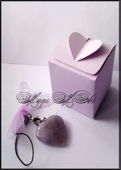 Кутийка за подаръче за сватба модел AM Fly светло лилаво