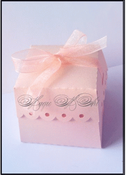 Кутийка за подаръче за сватба модел Arch праскова